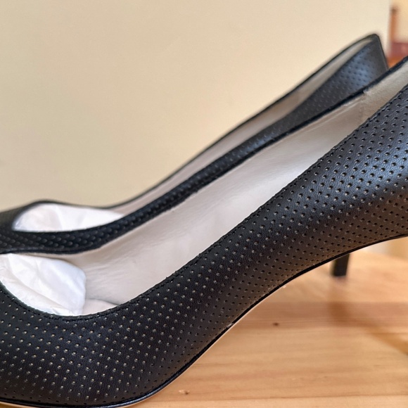 NEW Giorgio Armani Leather D'Orsay Pumps 3" Heel Perforated Matte Black $725 - Picture 3 of 9